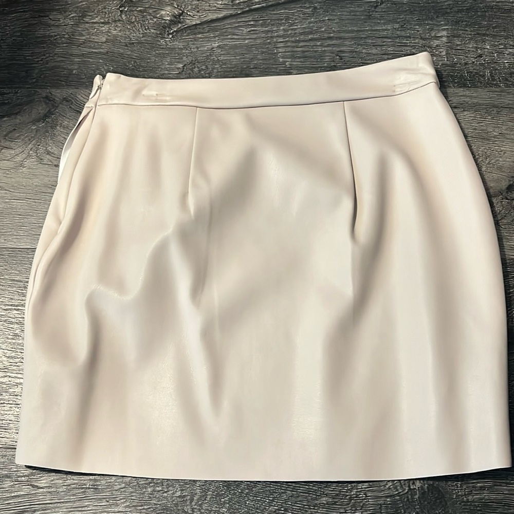 Express tan side zip leather skirt size 6